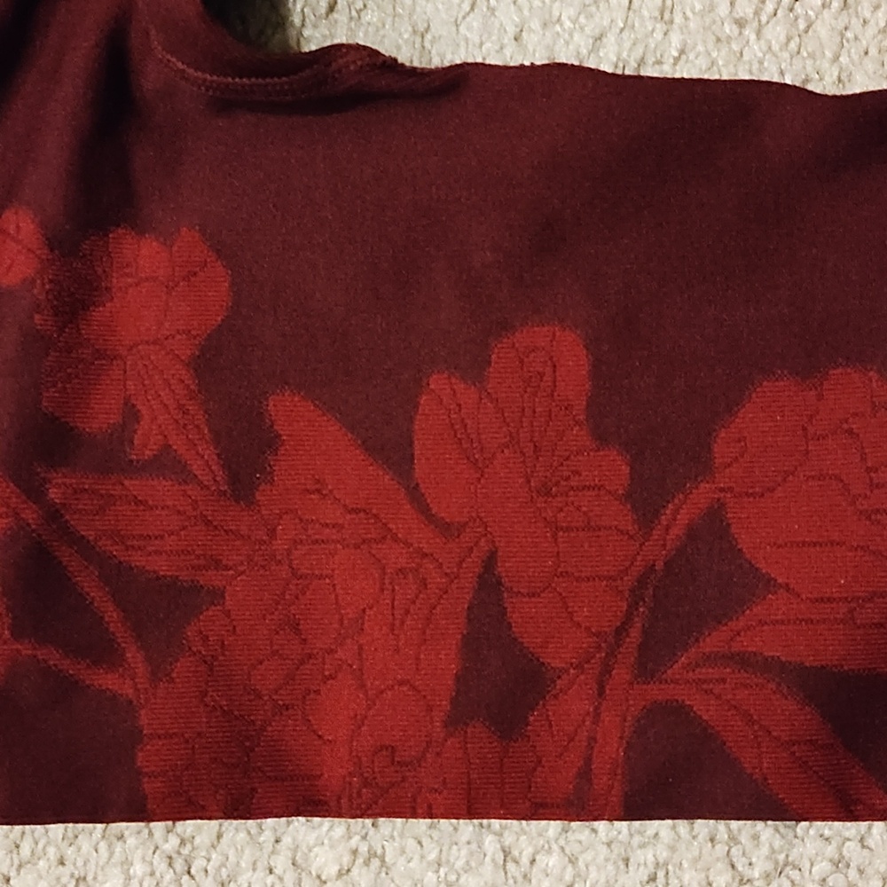 Fabletics rose flower knit leggings XS/XXS